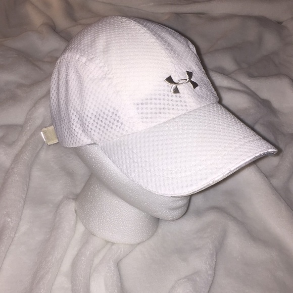 washing under armour hat